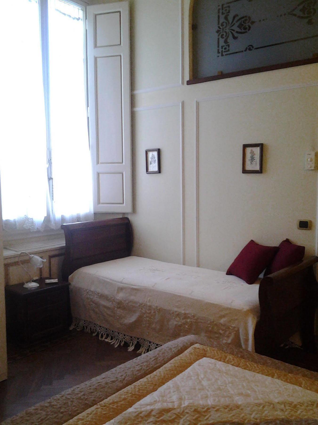Booking Firenze Appartamenti Exterior photo